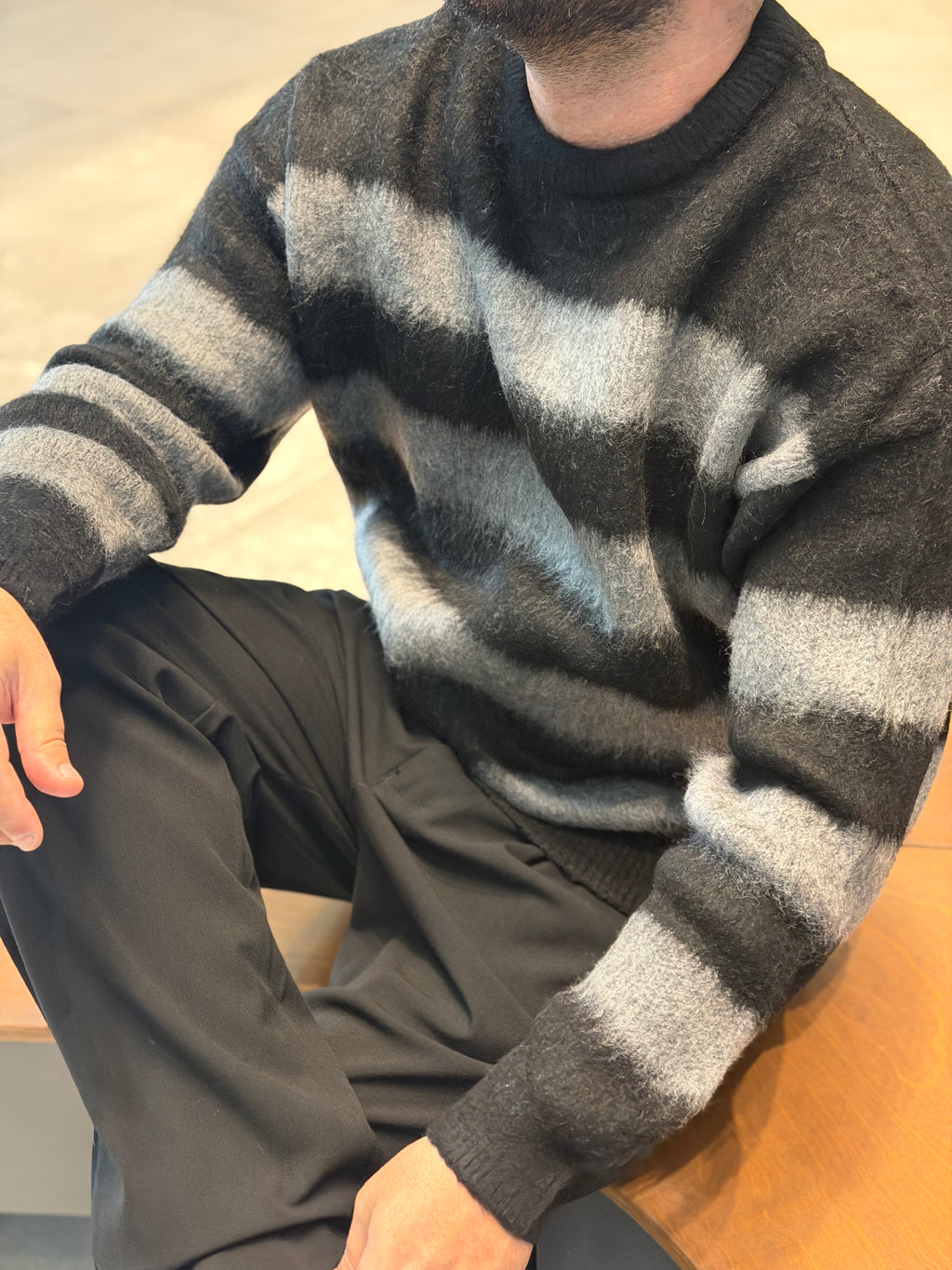 Yarım Oversize Çizgili Kazak - Siyah Gri TRK55