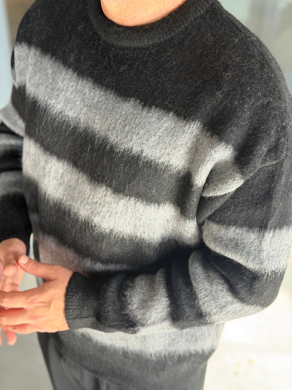 Yarım Oversize Çizgili Kazak - Siyah Gri TRK55