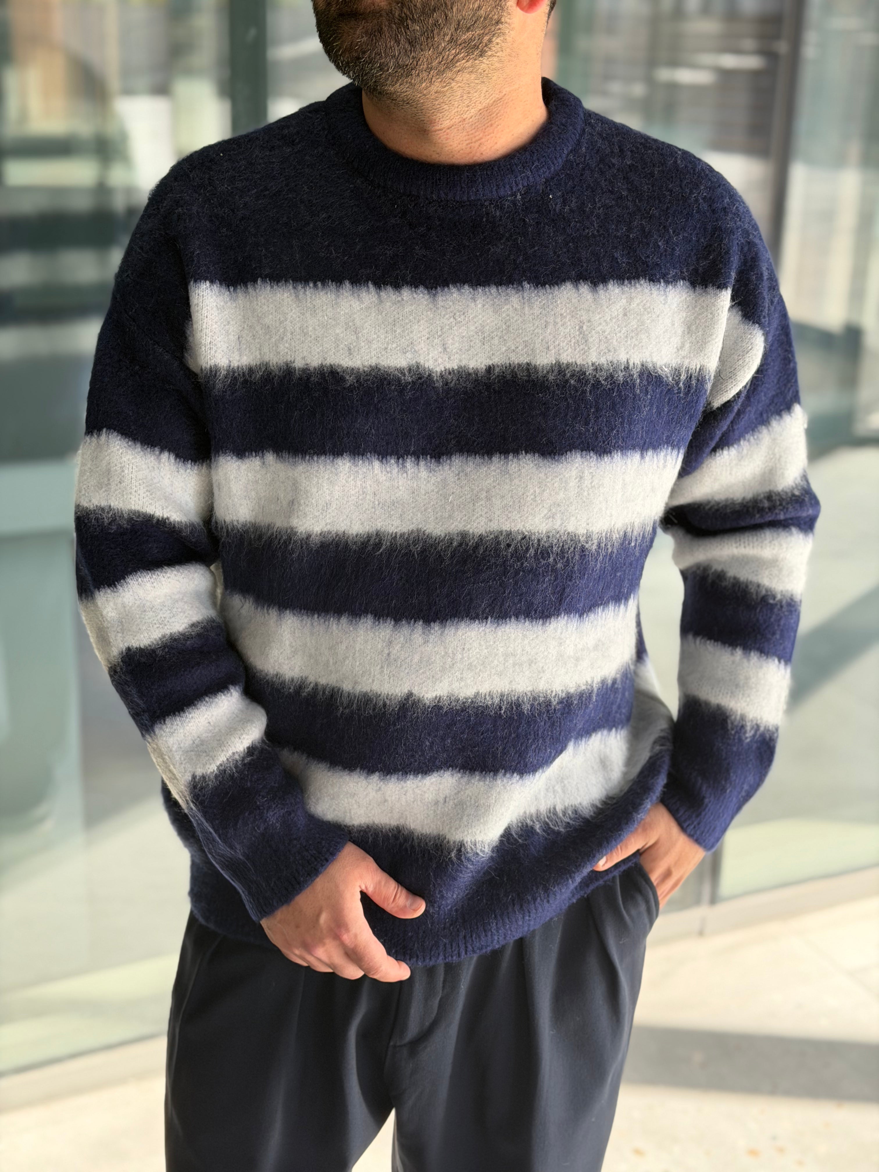 Yarım Oversize Çizgili Kazak - Lacivert Beyaz TRK57